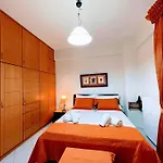 Georgia Centre Flat - 10 Min From The *