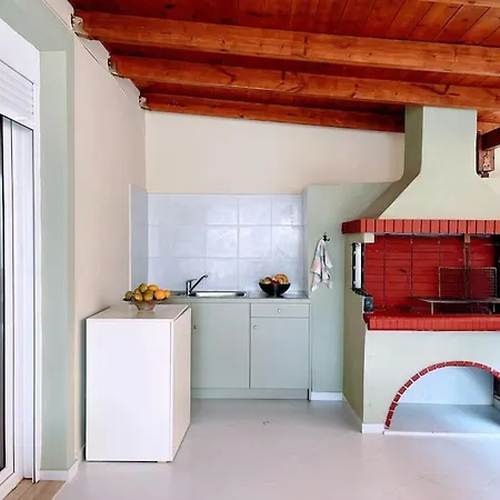 Georgia Centre Flat - 10 Min From The 罗希姆诺