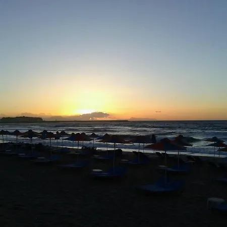 Georgia Centre Flat - 10 Min From The *