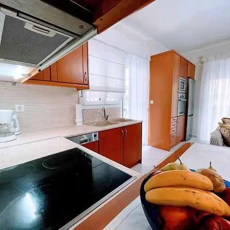 Апартаменты Georgia Centre Flat - 10 Min From The