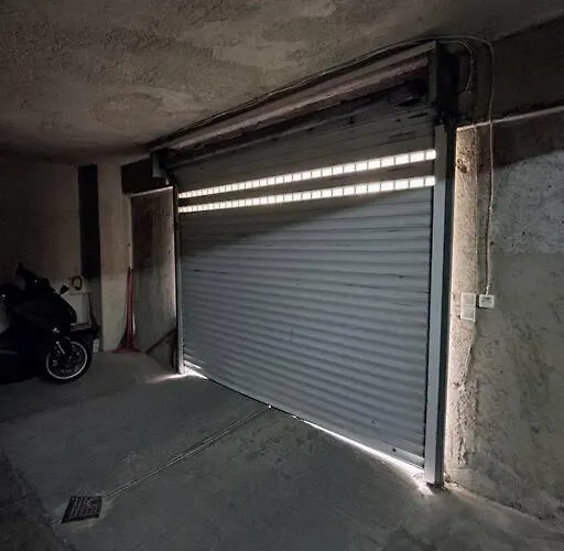 Georgia Centre Flat - 10 Min From The Apartman