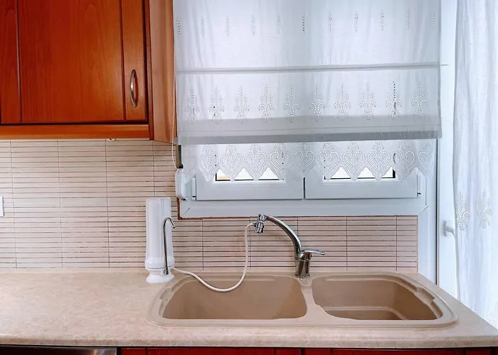 Georgia Centre Flat - 10 Min From The *