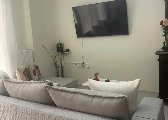 Georgia Centre Flat - 10 Min From The